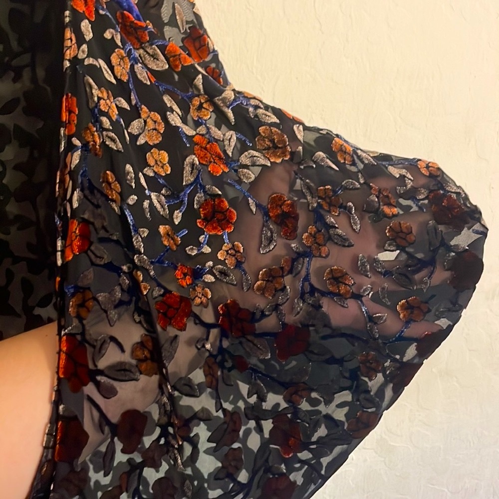 Floral Butterfly Sleeve Cardigan - Picture 5 of 6
